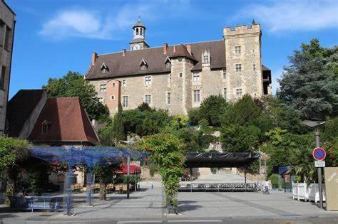 Spacieux T3 Centre Ville Montluçon Buitenkant foto